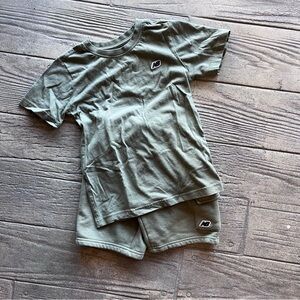 New Balance Green Logo T-Shirt and Shorts Set